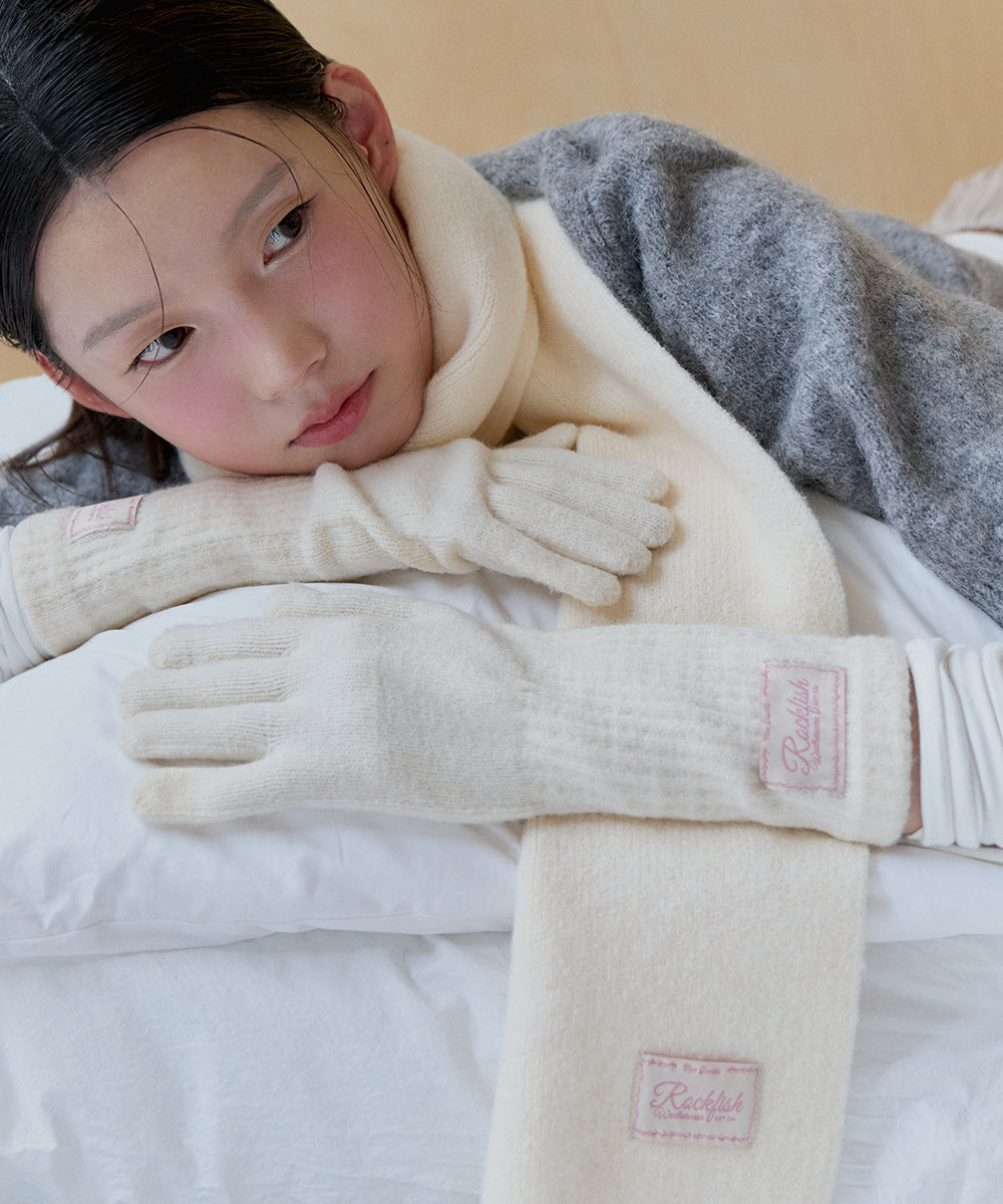 FLUFFY LONG GLOVES - CREAM FREE